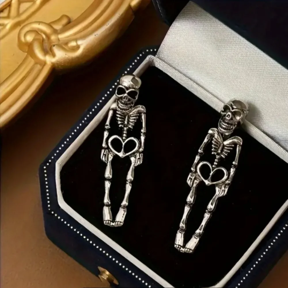 HOT TOPIC UNISEX Y2K VIBE SILVERTONE SKELETON EARRINGS NWOT